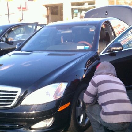 4/27/2012에 Jaime C.님이 Imperial Hand Car Wash에서 찍은 사진
