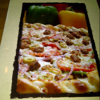 6/23/2012 tarihinde Ebony B.ziyaretçi tarafından Picasso&#39;s Pizza &amp; Grill'de çekilen fotoğraf