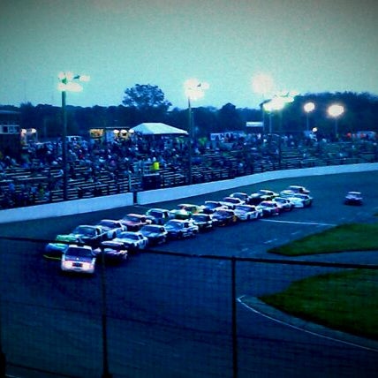 Снимок сделан в Seekonk Speedway пользователем Chris S. 5/27/2012