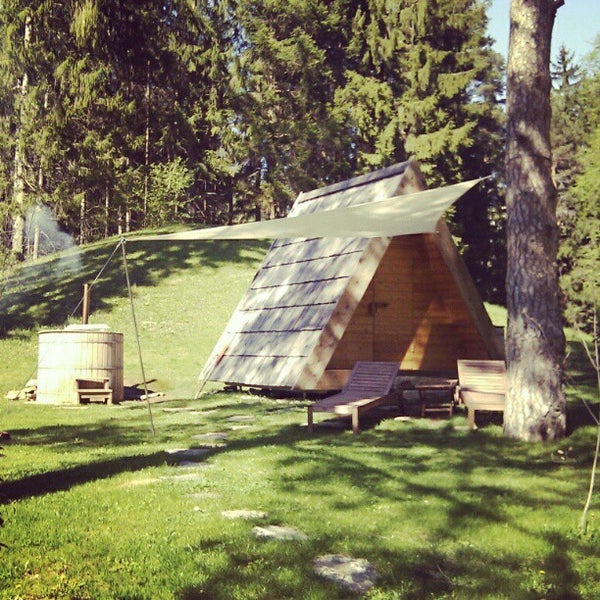 รูปภาพถ่ายที่ Camping Bled โดย Ales P. เมื่อ 4/28/2012