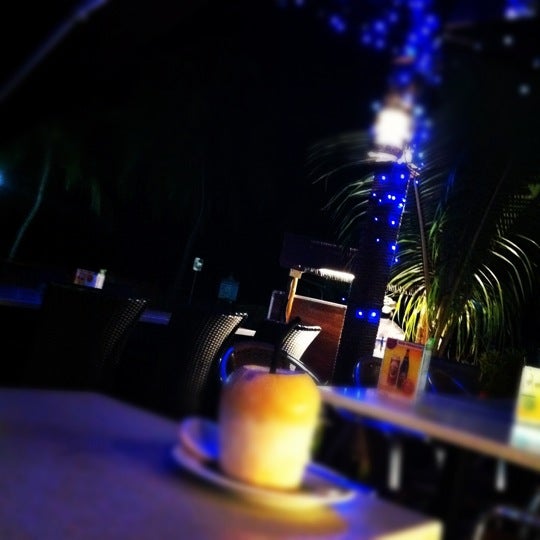 Nice quiet place to wind down with a couple drinks... It will be even better if they have a live band here... :)