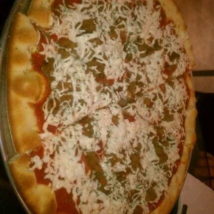 Foto diambil di Pizza Pi oleh Melissa S. pada 3/15/2012