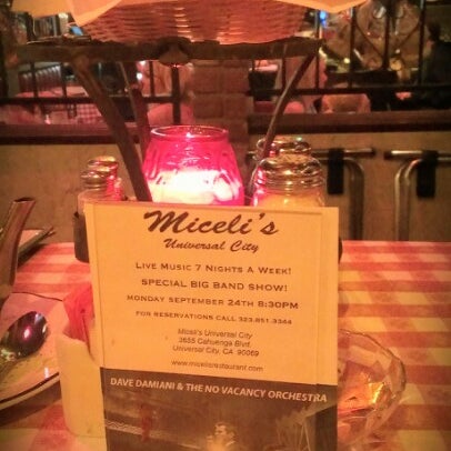 9/8/2012にDahni D.がMiceli&#39;s Italian Restaurantで撮った写真