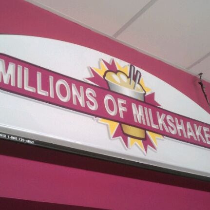 Снимок сделан в Millions of Milkshakes пользователем Artagus N. 5/27/2012