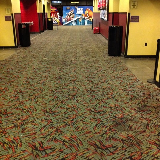 AMC Westbank Palace 16 - 36 tips