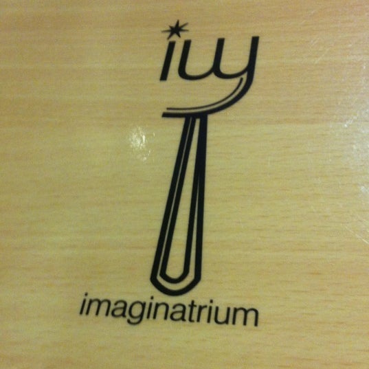 3/16/2012 tarihinde Dave G.ziyaretçi tarafından IMAGINATRIUM - Restaurant Atrium'de çekilen fotoğraf