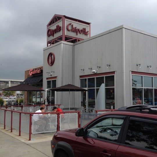 Chipotle Mexican Grill Tremont 41 Tips