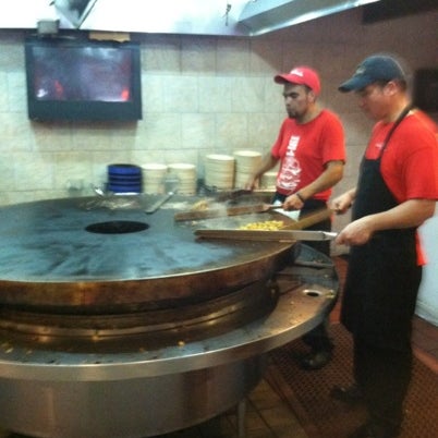 Foto tirada no(a) CrazyFire Mongolian Grill por Buddy B. em 7/21/2012