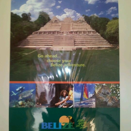 Снимок сделан в Garifuna Flava - A Taste of Belize пользователем Drew W. 2/27/2012