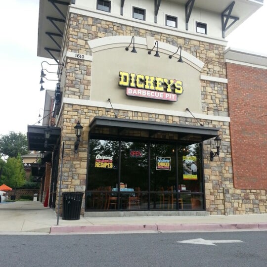 Photo taken at Dickey&#39;s Barbecue Pit by Dwayne K. on 8/14/2012