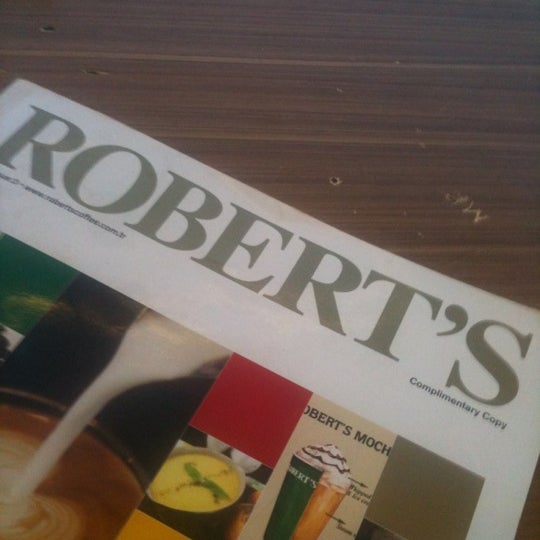 รูปภาพถ่ายที่ Robert&#39;s Coffee โดย Barış K. เมื่อ 5/12/2012
