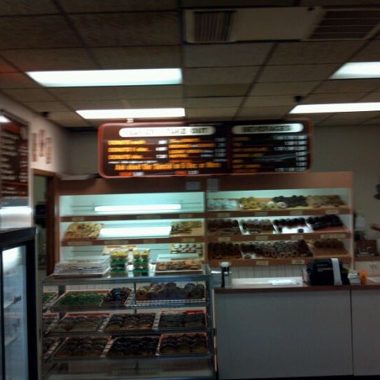 The Looney Baker Livonia'da Donut Dükkanı