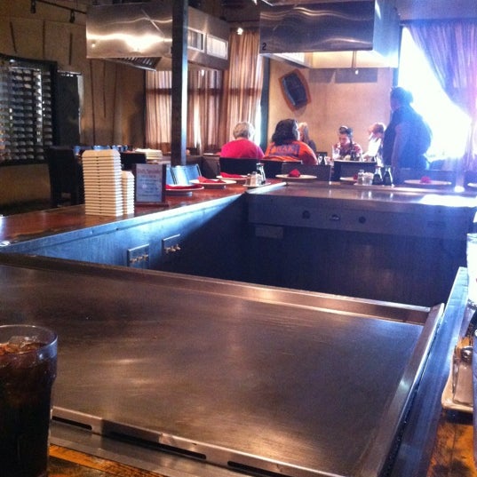 8/18/2012 tarihinde Normziyaretçi tarafından Fuji Steak &amp; Sushi Tennessee'de çekilen fotoğraf