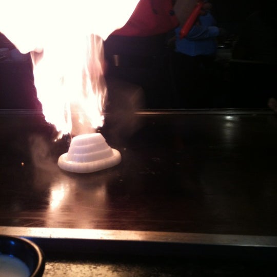 Photo taken at Amura Akasaka Japanese Restaurant by Peter C. on 7/13/2012