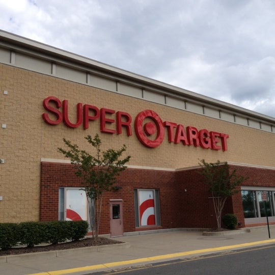 Target Fredericksburg'da Hipermarket