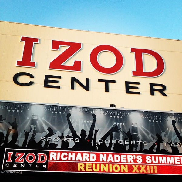 รูปภาพถ่ายที่ IZOD Center โดย Jacob F. เมื่อ 4/13/2012
