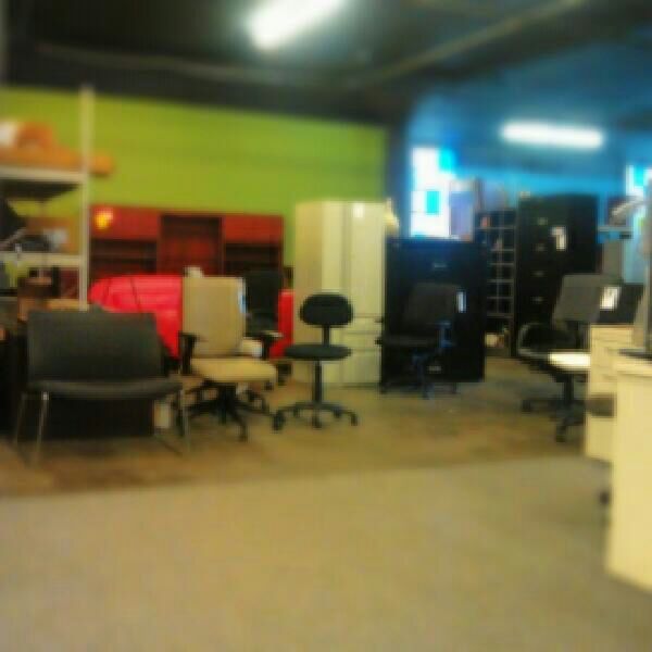 Ducky S Office Furniture Home In Industrial District