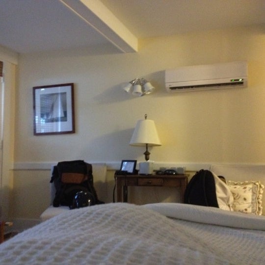 Oak Bluffs Inn Bed and Breakfast