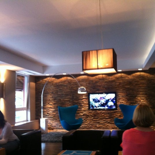 Photo taken at Motel One Berlin-Mitte by Mac-Jordan D. on 7/5/2012