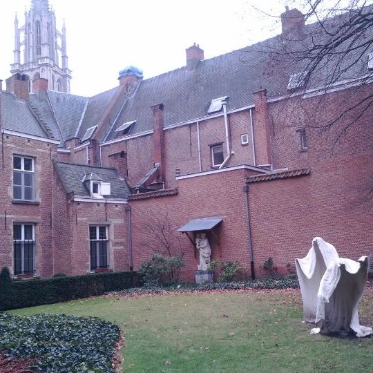 รูปภาพถ่ายที่ Elzenveld Hotel &amp; Seminarie โดย bart c. เมื่อ 2/23/2012