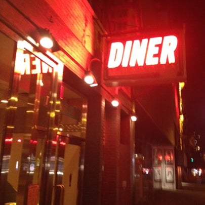 Foto tomada en The Bowery Diner  por Tony T. el 7/27/2012