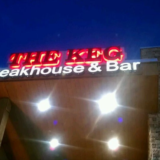 Foto diambil di The Keg Steakhouse + Bar - Tempe oleh Darlene S. pada 5/31/2012