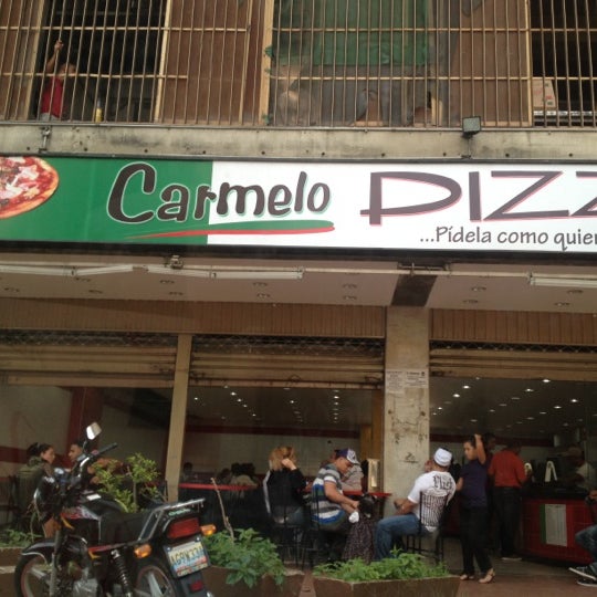 Fotos en Carmelo Pizza La Urbina 4 tips