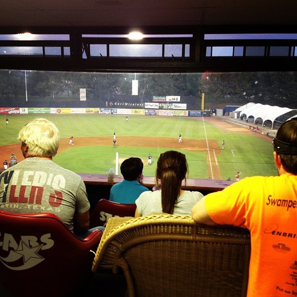 8/28/2012 tarihinde Brad G.ziyaretçi tarafından Joe W. Davis Municipal Stadium'de çekilen fotoğraf