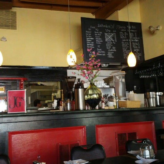 9/8/2012にGERIMACがVienna Cafeで撮った写真