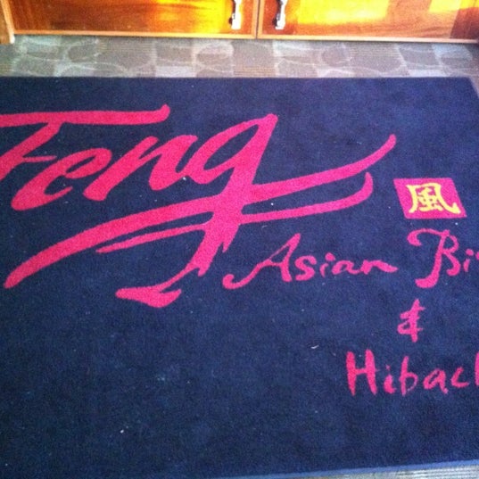 รูปภาพถ่ายที่ Feng Asian Bistro &amp; Hibachi โดย Mike Ambassador B. เมื่อ 5/12/2012