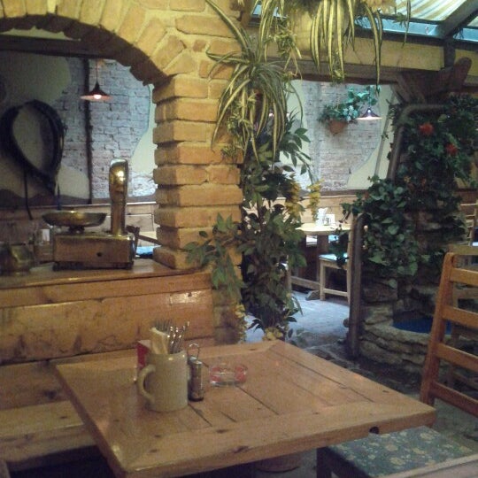 Foto diambil di Hinterholz Bar-Restaurant oleh Cornelia v. pada 7/14/2012