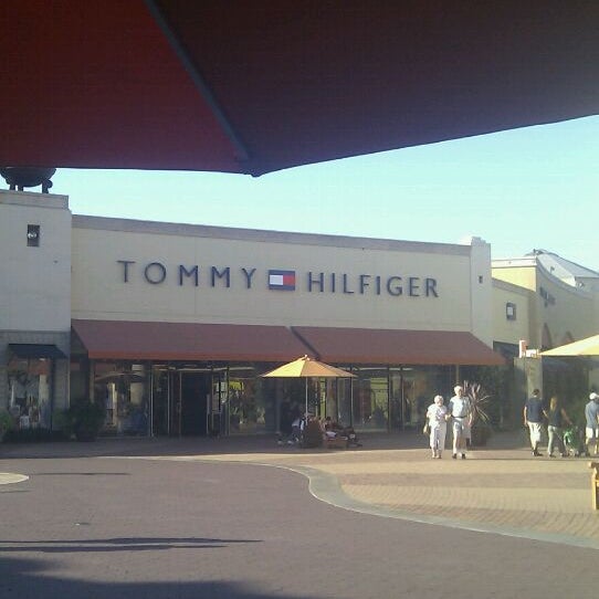 Ubetydelig forbandelse månedlige Tommy Hilfiger - Clothing Store
