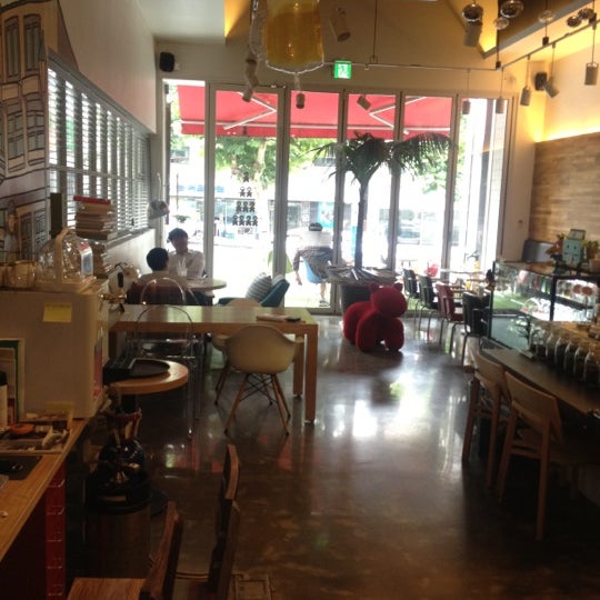 фреш бар кафе. люсиновская 53 лобиани. пятницкая 56 с4. фил италиан на пятницкой. кафе итальянской кухни.