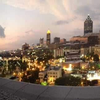 6/26/2012에 Kurt R.님이 Skylounge Atlanta에서 찍은 사진