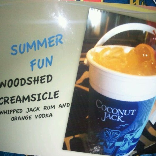 5/31/2012 tarihinde Keiara M.ziyaretçi tarafından Woodshed Grill and Brew Pub'de çekilen fotoğraf