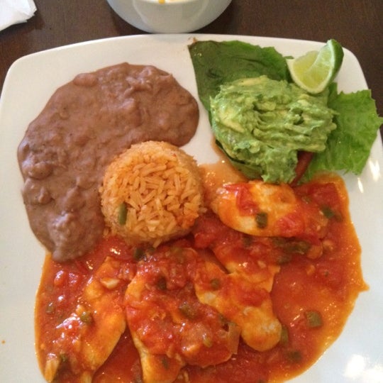 Снимок сделан в Lalo&#39;s Fine Mexican Cuisine пользователем Alfrida J. 7/5/2012