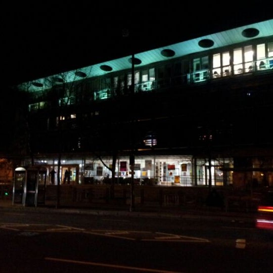 Queen's University Students' Union Queen's Quarter 6 tips from 447