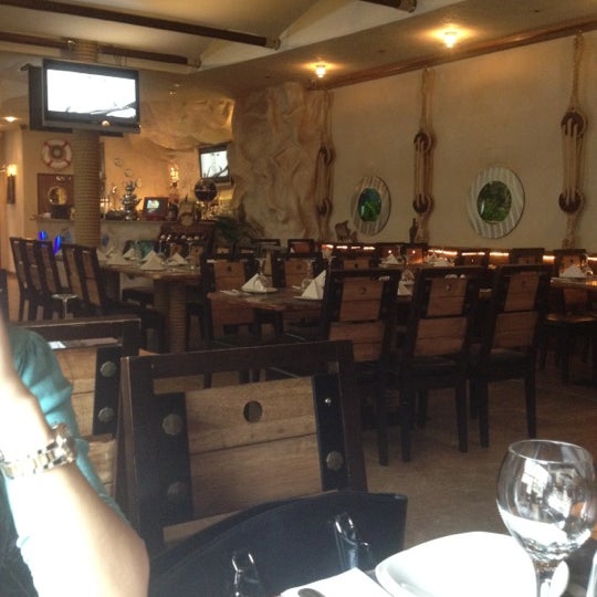 8/24/2012 tarihinde Viktorijaziyaretçi tarafından Admiral Restaurant'de çekilen fotoğraf