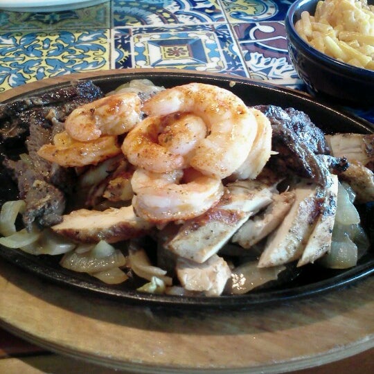 Photo taken at Chili&#39;s Grill &amp; Bar by Mary B. on 7/10/2012