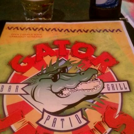 Foto scattata a Gator Jake&#39;s Bar &amp; Grill da Dr. K. il 4/5/2012