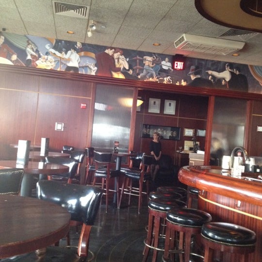 Foto tomada en Sullivan&#39;s Steakhouse  por Chris el 4/1/2012