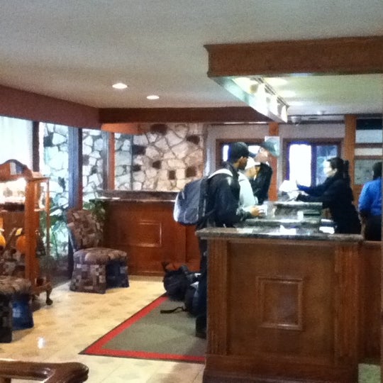 4/13/2012 tarihinde « uʍop-ıɐs-dn ».ziyaretçi tarafından Travelodge Hotel at LAX'de çekilen fotoğraf