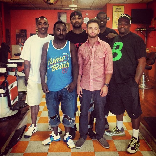 Brother's Barbershop - Lawndale - 914 S Western Ave
