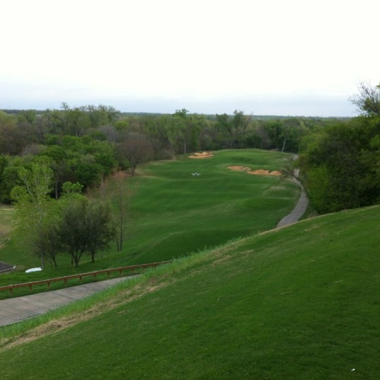 Foto diambil di Cowboys Golf Club oleh Jason A. pada 3/18/2012