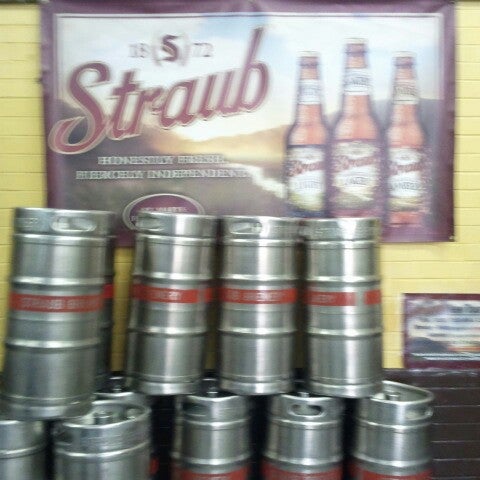 Photo prise au Straub Brewery par Chris C. le8/15/2012