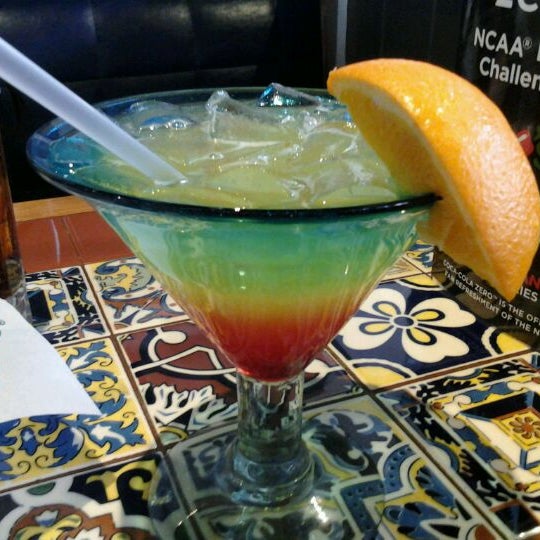 Photo taken at Chili&#39;s Grill &amp; Bar by Cristal A. on 3/27/2012