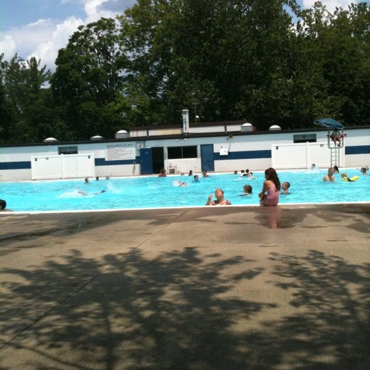 Are Dogs Allowed At Emmaus Community Park