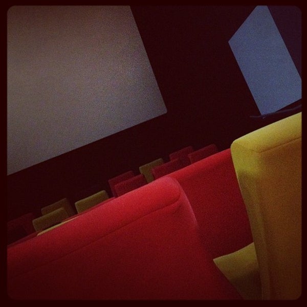 Синема Лайт это. Three-point Lighting in Cinema. Light Cinema gelioball. 18kv Cinema Light. Performing arts cinema unit 3