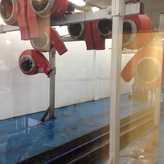 Soap & Suds Carwash Automotive Repair Shop in Annandale