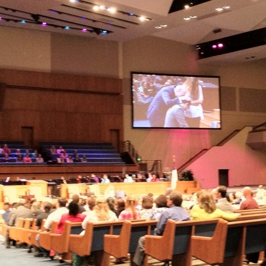 Foto diambil di First Baptist Church Jacksonville oleh Tony N. pada 4/22/2012